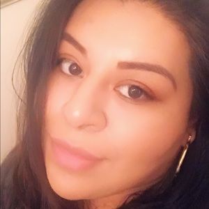 Meet your Posher, Tania